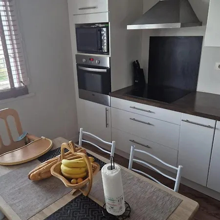 Spacious With Balcony Apartament